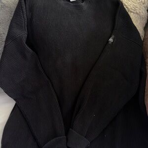 ALO Yoga Black Crew Neck Sweater